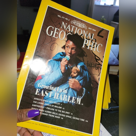 Random National Geographic Magazines - Picture 2 of 12